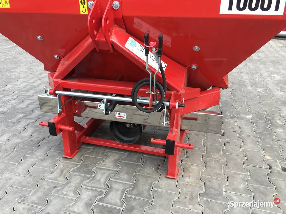 Rozsiewacz nawozu 600L TYTAN firmy STRUMYK Limanowa