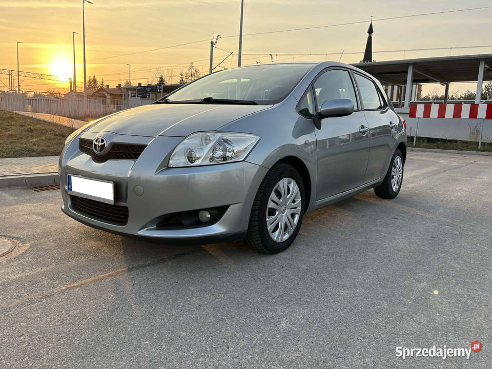 Toyota Auris 16 Salon Polska Łapy