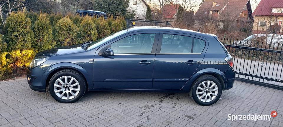Opel Astra Edition 18 Benzyna 140 Bi Xenon Opel