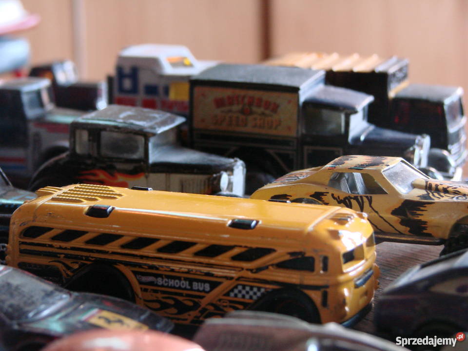 Kolekcja modeli matchbox siku majorete burago
