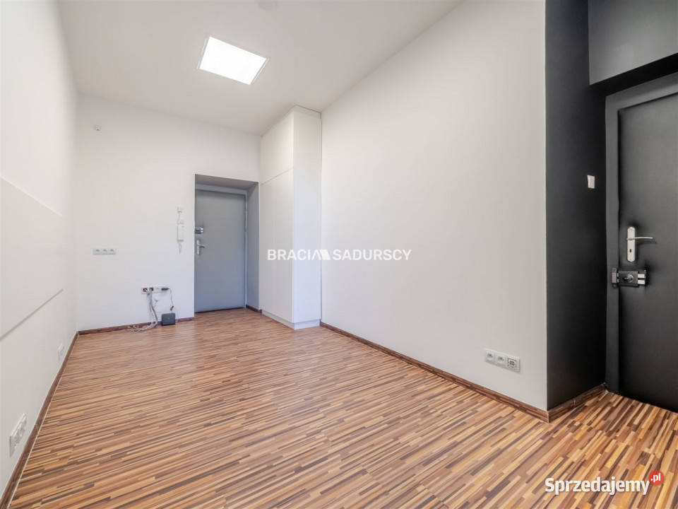 Lokal Kraków Pędzichów 349 metrów 34.9m2 Wynajem małopolskie