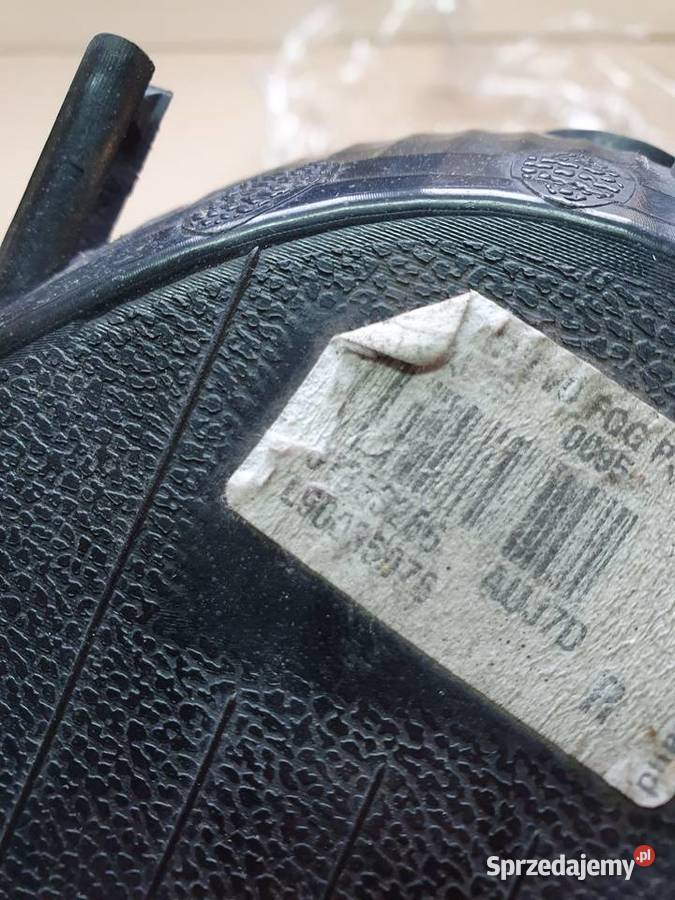 VOLVO XC60 LIFT LAMPA PRZECIWMGIELNA PRAWA TYŁ Międzychód sprzedam