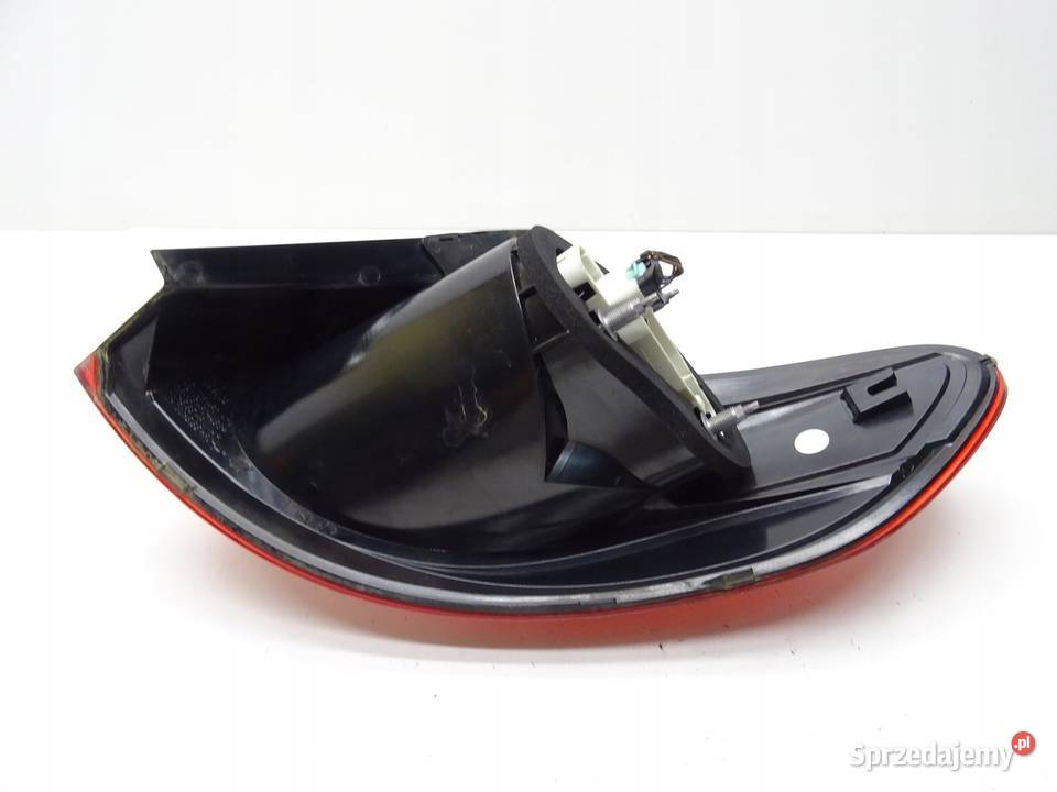 LAMPA LEWA LEWY TYŁ TYLNA W BŁOTNIK VW PASSAT CC sprzedam