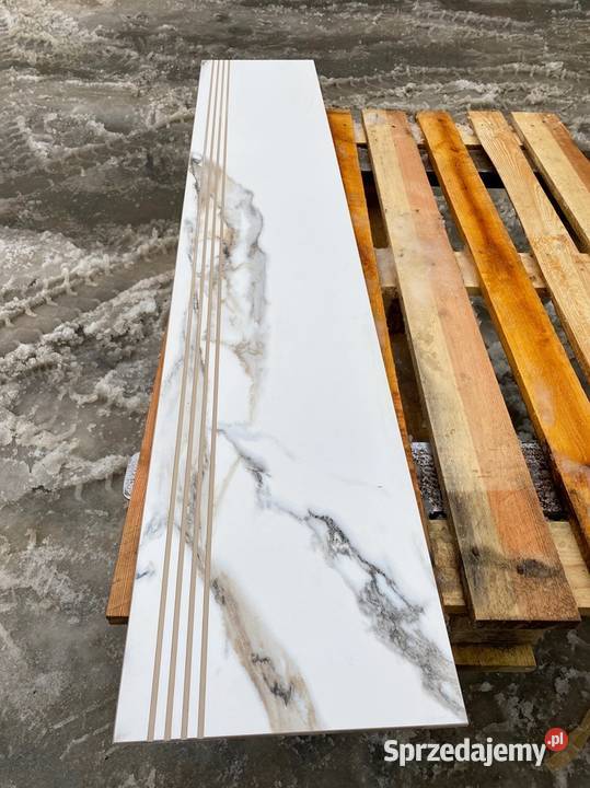 stopnica gres 30x160 calacatta gold płytki Zakopane