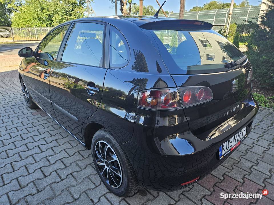 ładny stan 5 drzwiowa czysty środek manualna