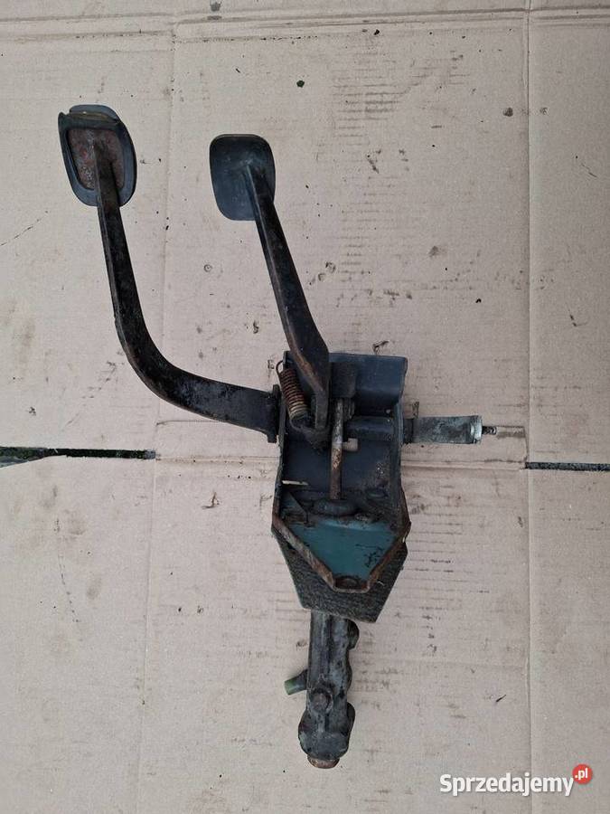 Pedały sprzęgła i hamulca Fiat 126p Maluch