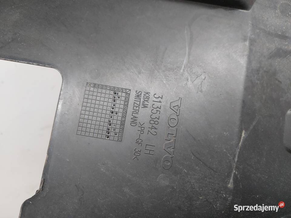 VOLVO XC90 II D5 Osłona podwozia tył lewa