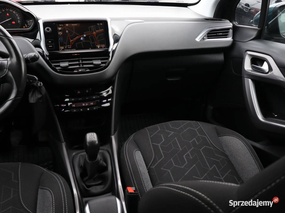 Peugeot 2008 12 PureTech ASR (kontrola trakcji)