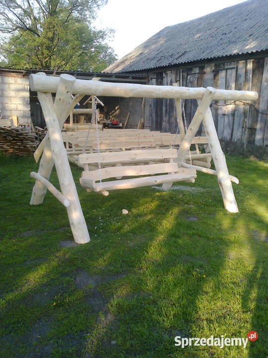 Huśtawka ogrodowa z bali