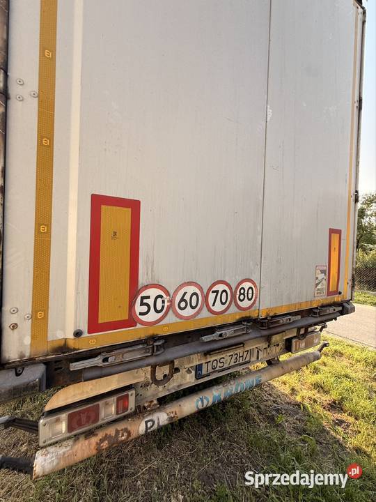 Renault T 520 w zestawie z Krone kabina sypialna Zestawy