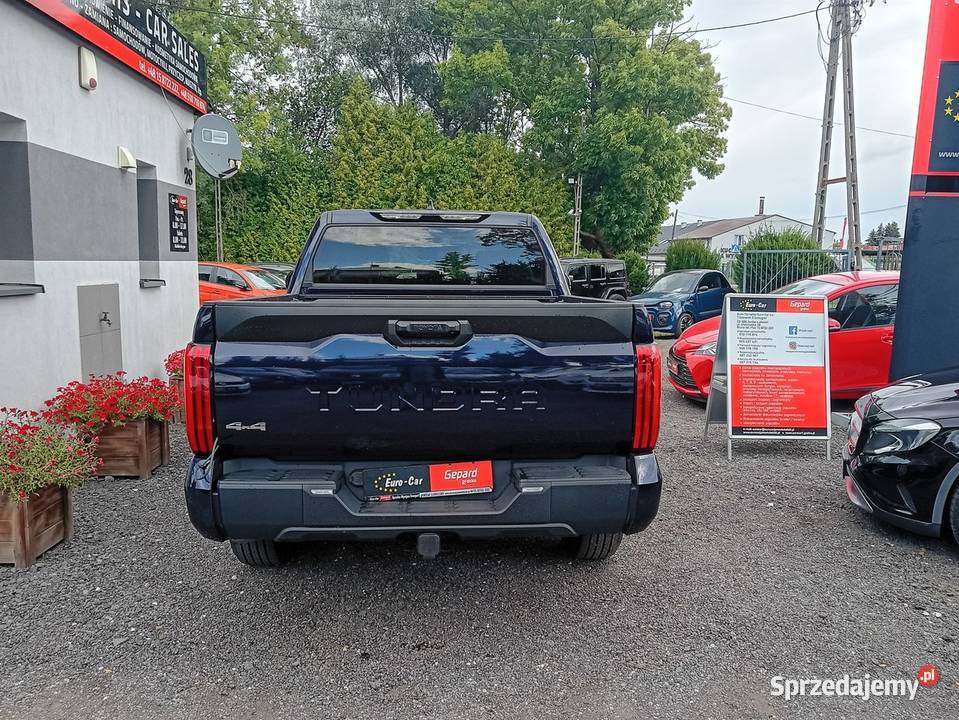 Toyota Tundra 4x4 2022 benzyna 280 automat