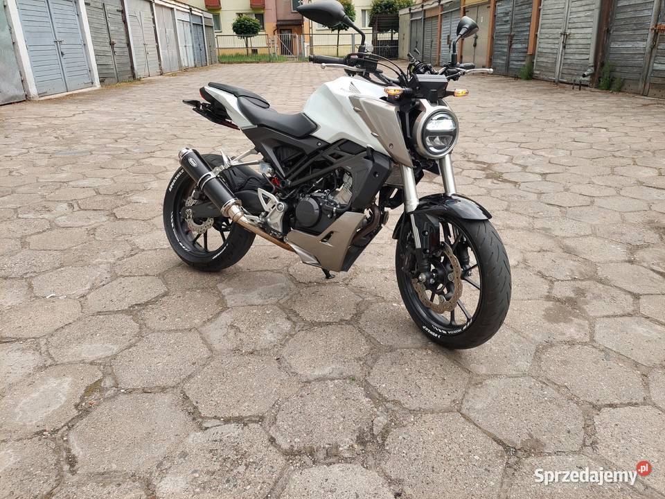 Sprzedam Hondę CB 125R 2018 20KM, bardzo doinwestowana, stan idealny