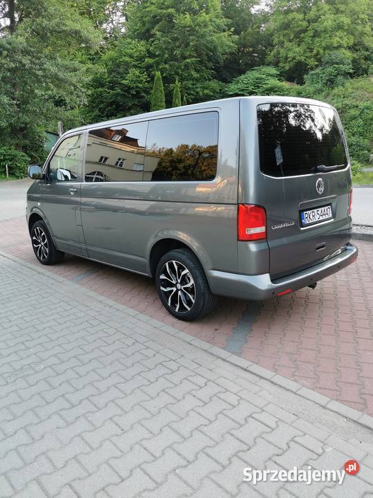 VW T5 LIFT CARAVELLE 20 TDI 2010 nieuszkodzony Samochody osobowe Lubatówka sprzedam