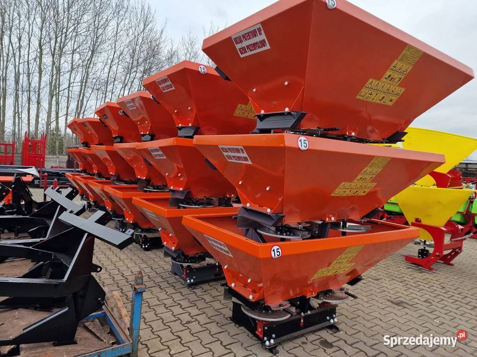 Rozsiewacz nawozów 400 litrów Producent Zgierz