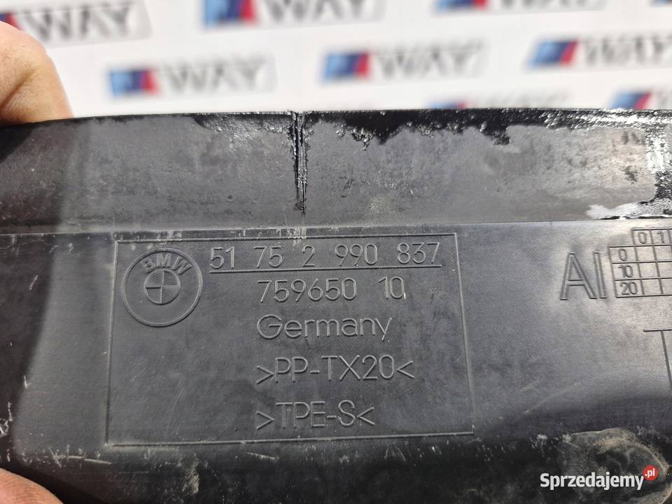 BMW X1 E84 USZCZELKA DOLNA OSŁONA CHŁODNICY Kierownice powietrza