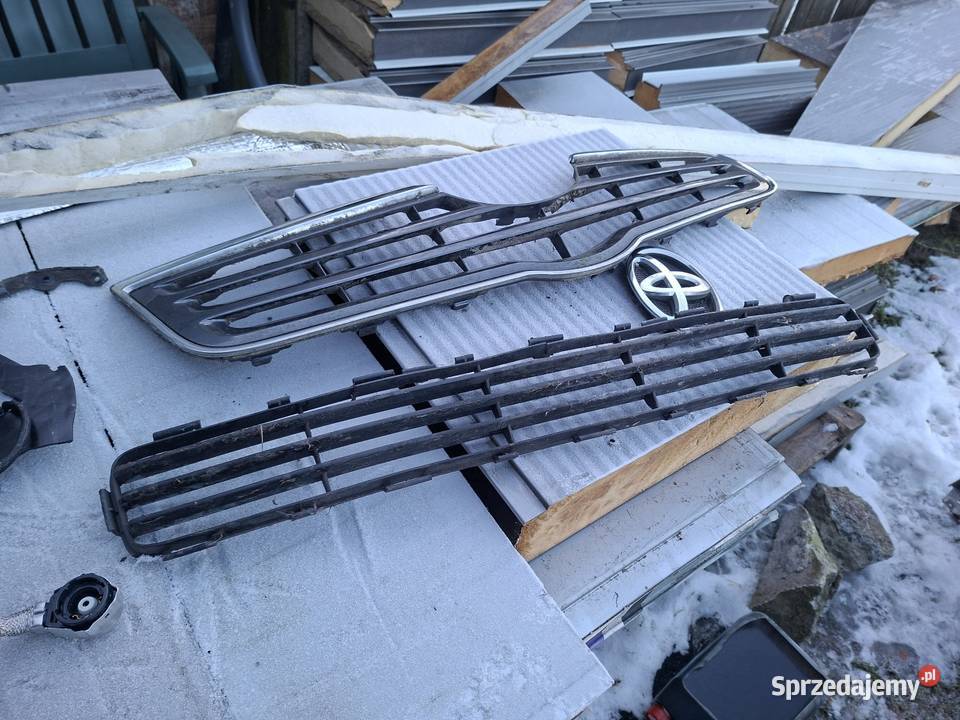 Zderzak przód Toyota Avensis T25 1G3 osobowe Wieluń
