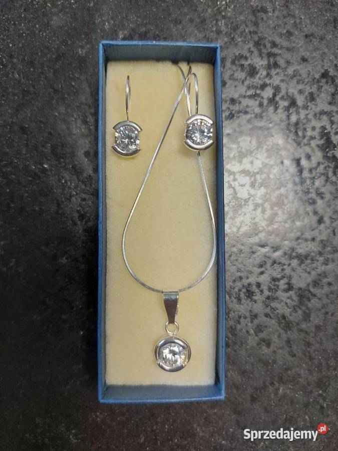 Srebrny łańcuszek z zawieszką z cyrkonią Dodatki Olkusz