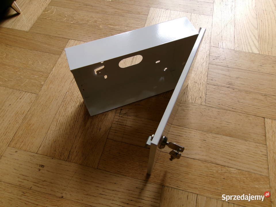 Skrzynka metalowa z kluczykiem wym 15x22gr 5 mazowieckie Legionowo