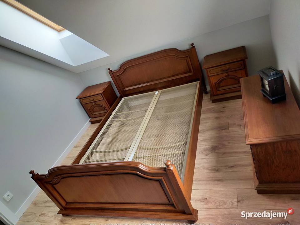 Zestaw mebli z litego dębu łóżko 140x200 szafki Komody Tokarnia