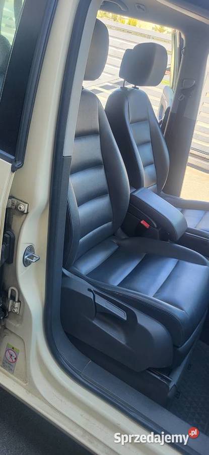 Volkswagen Touran 16 Tdi z 2012 r z Niemiec Koluszki