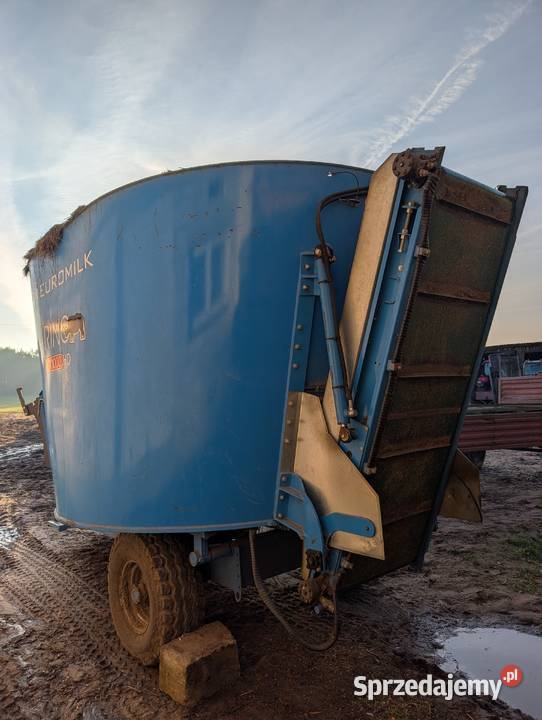 Sprzedam wóz paszowy euromilk 10 m3 Obryte