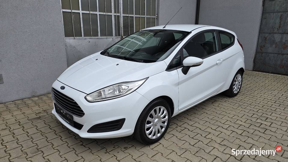 Ford Fiesta 15 TDCi Ambiente 2015r 14 900 PLN nieuszkodzony Nowy Świętów sprzedam