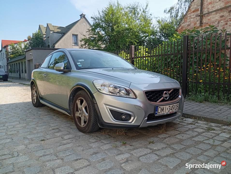 Volvo C30 2011
r 126 przebiegu klima czujniki Rok produkcji 2011 dolnośląskie