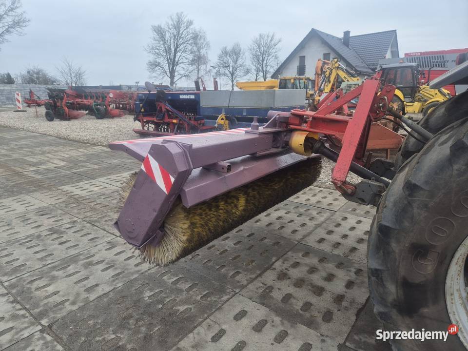 Zamiatarka na wom Nowa Karczma