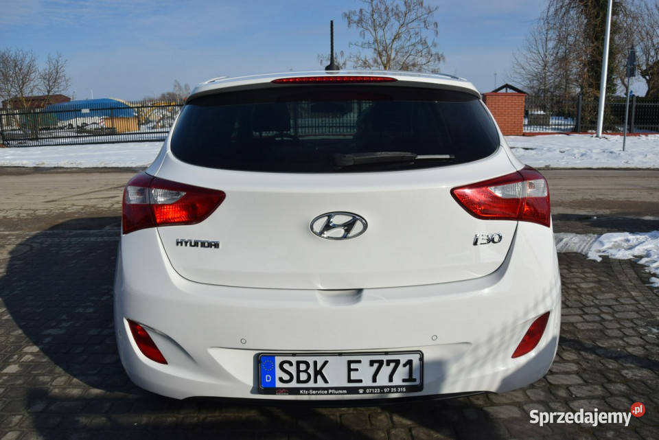 Hyundai i30 14B 2015r Navi Kamera 121 podkarpackie Majdan Sieniawski