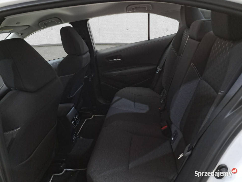 Toyota Corolla Seria E16 2012 Komorniki