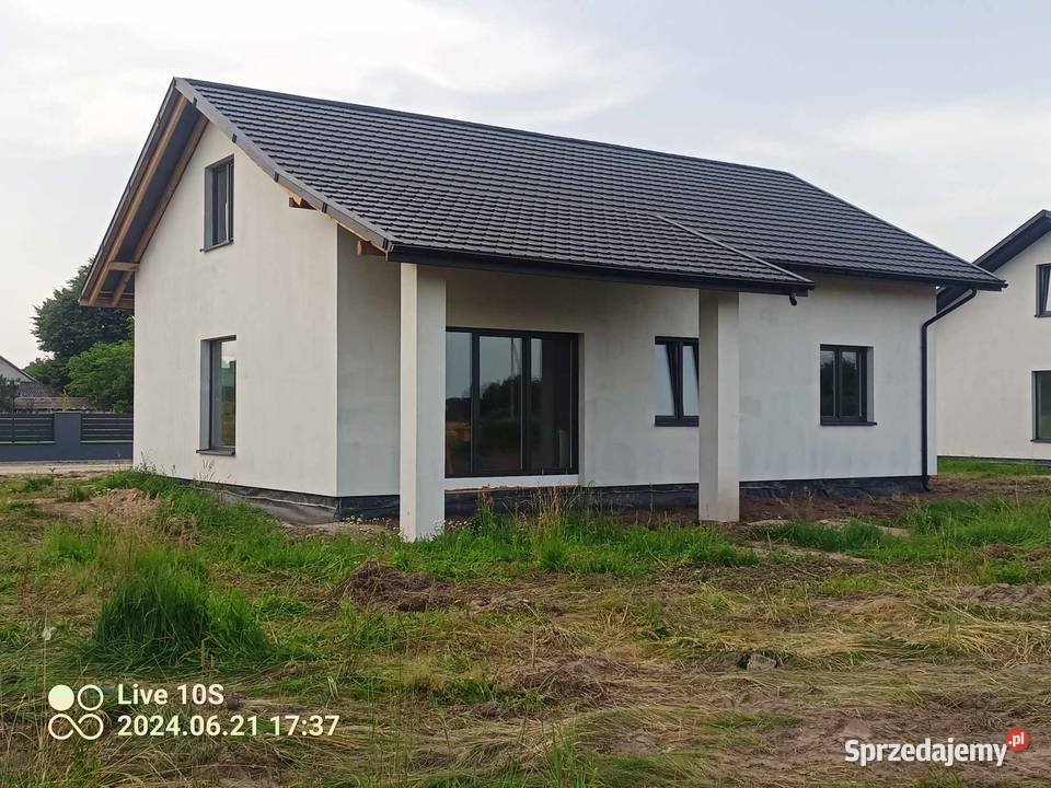 Dom w stanie deweloperskim zamkniętym Staszów