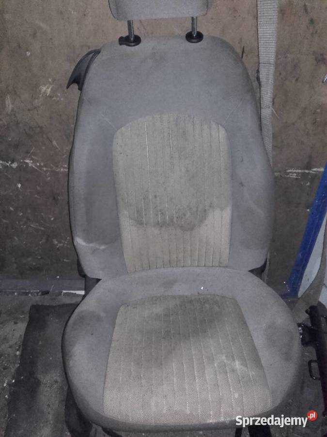 Fiat Grande Punto 3 drzwi fotele lewy prawy Wyposażenie wnętrza