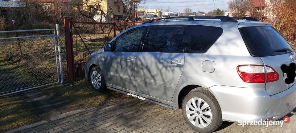 Toyota Avensis Verso D4D 20 7 osobowa kombi hak Zamość