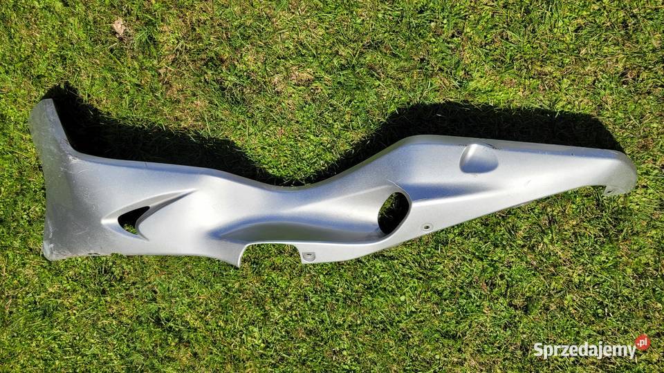 lewa lyzwa ploza podnozek SUZUKI BURGMAN 250400 Plastiki