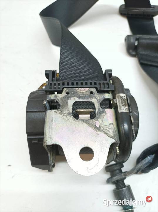 PAS BEZPIECZEŃSTWA PRAWY TYŁ KANAPY 660827700A Rok produkcji 2024