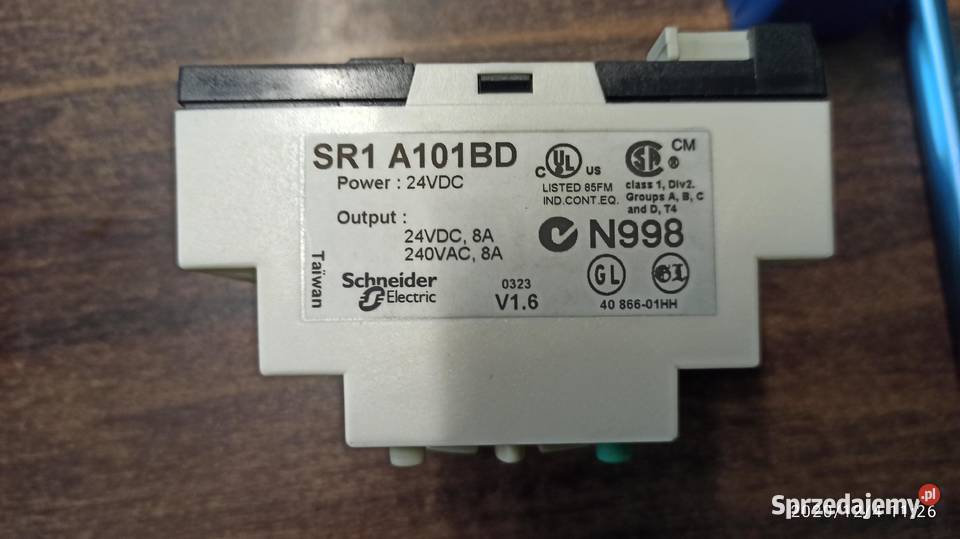 sterownik programowalny schneider SR1 A101BD Kłodawa sprzedam
