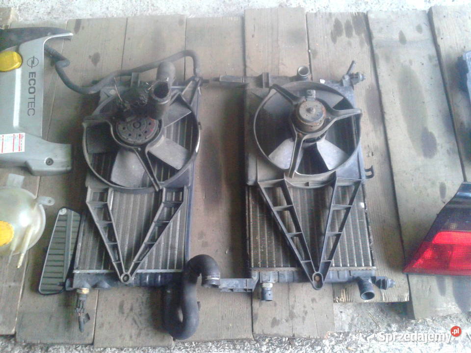 opel tigra lampa tył lewa prawa boczek bagażnika Przemyśl