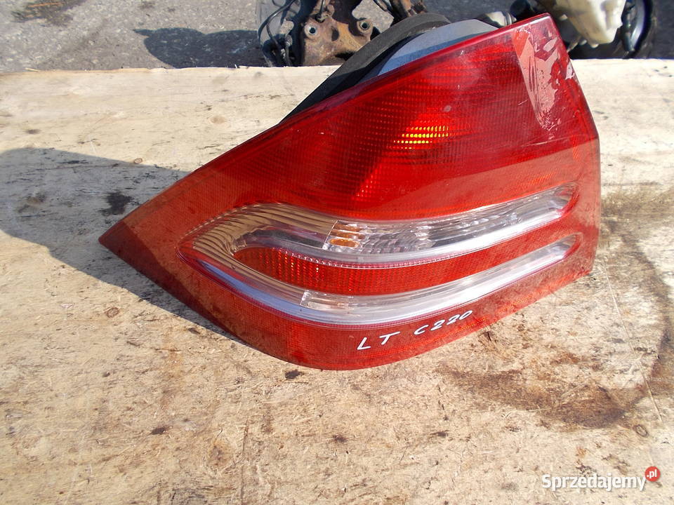 mercedes C220 01r 22 cdi lampa lewa tył sedan Zamość