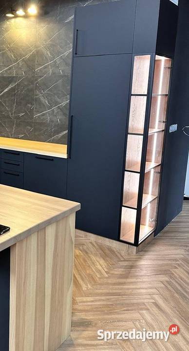 Wypasione meble na wymiar eleganckie witryny