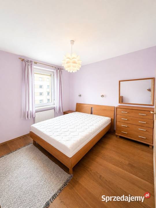 2 pokoje z balkonem i garazem Kraków