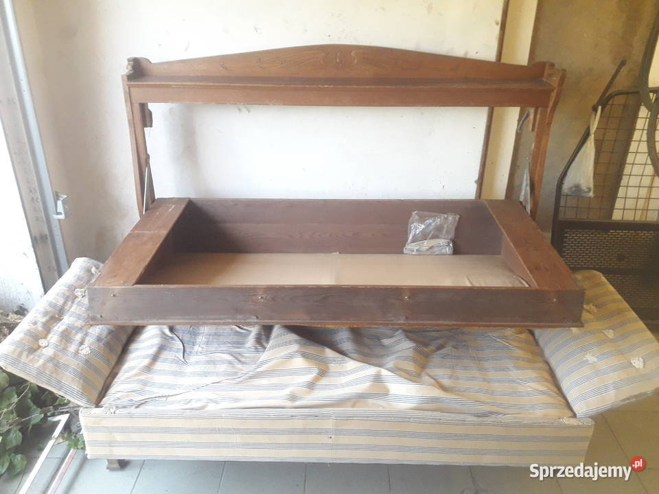 Stara kanapa z funkcją spania Poznań