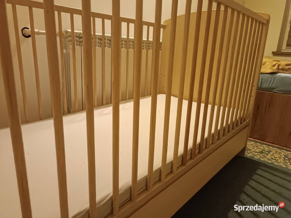 Łóżeczko dziecka 140x70 z materacem idealny stan Libiąż