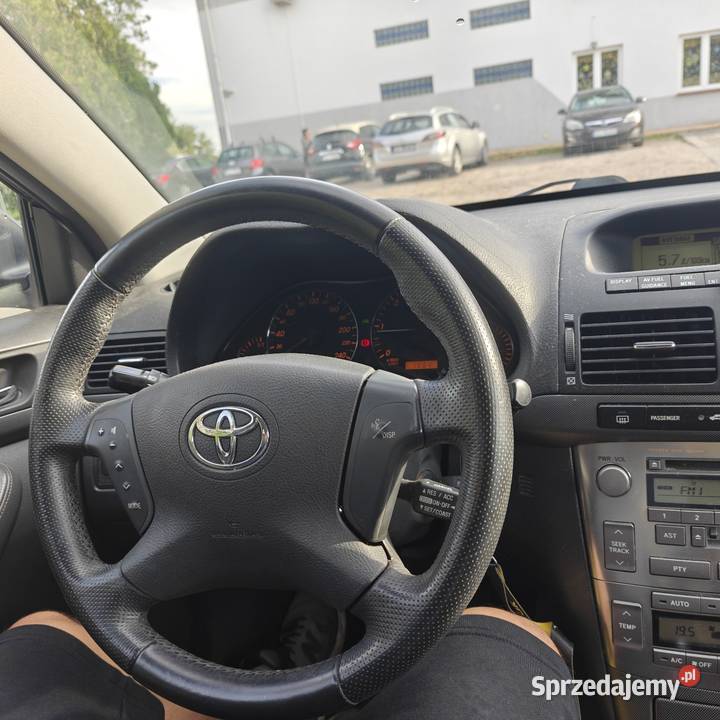 Toyota Avensis t25 Klimatyzacja Tempomat elektryczne lusterka Sulechów