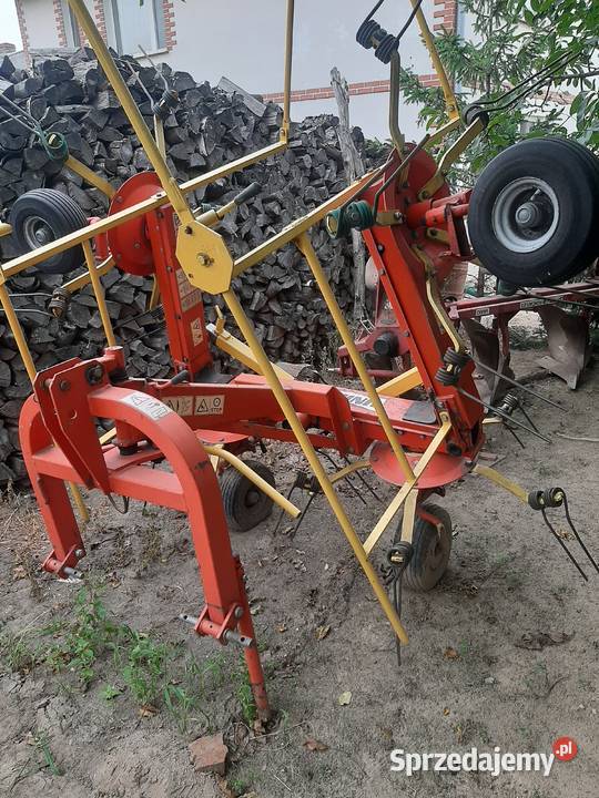 Przetrząsarka Claas Unifarm Dąbrówka Kujawska