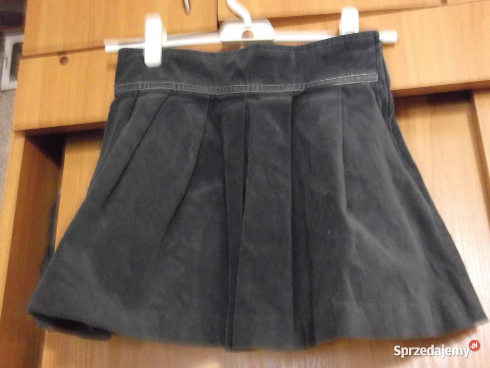 Rozkloszowana spódniczka rozmiar 128 Legnica