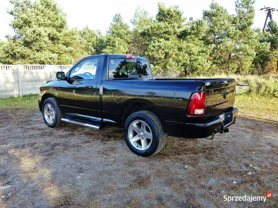 RAM 1500 57 HEMI4x4KlimaAluLEDSkóryPełna napęd 4x4 Piła