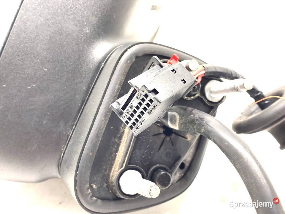 LUSTERKO PRAWY AUDI A3 8V SedanLimuzyna osobowe