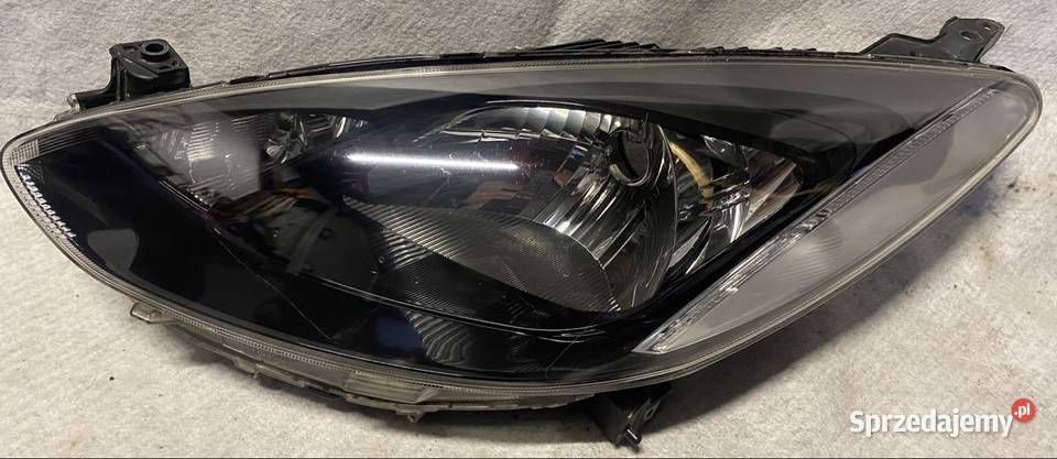 MAZDA 2 LAMPA ZW LEWY PRZÓD STANLEY P6516 Rok produkcji 2007 Jasienica