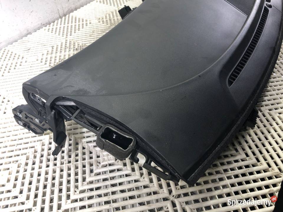 KOKPIT HYUNDAI TUCSON SUV KONSOLA DESKA