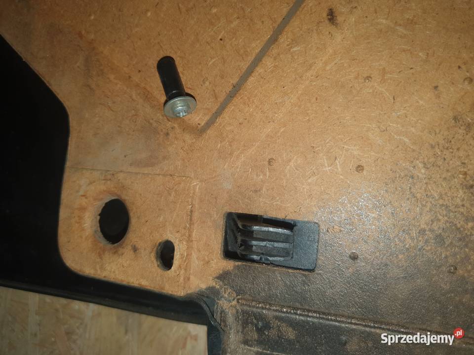 Boczki drzwiowe w124 coupe c124 boczek lewy i mazowieckie Warszawa sprzedam